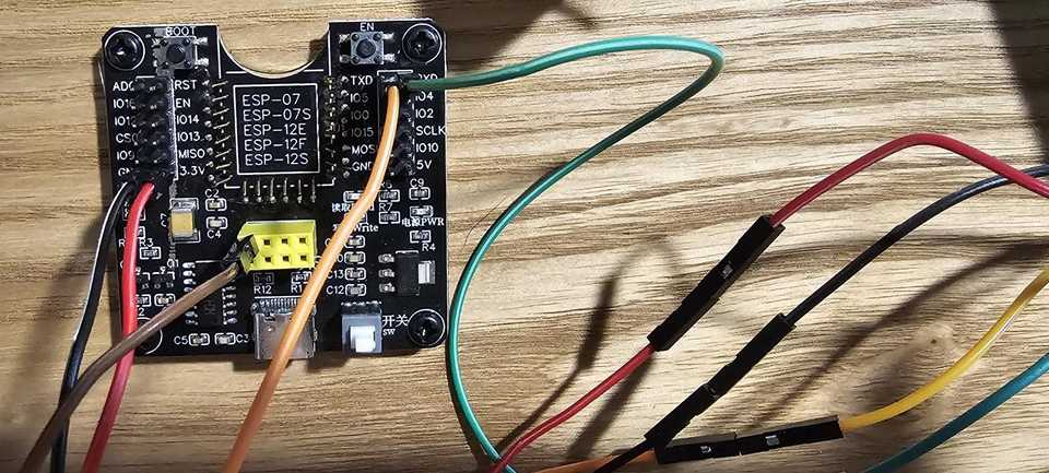 ESP flash module connections with additional GND Image